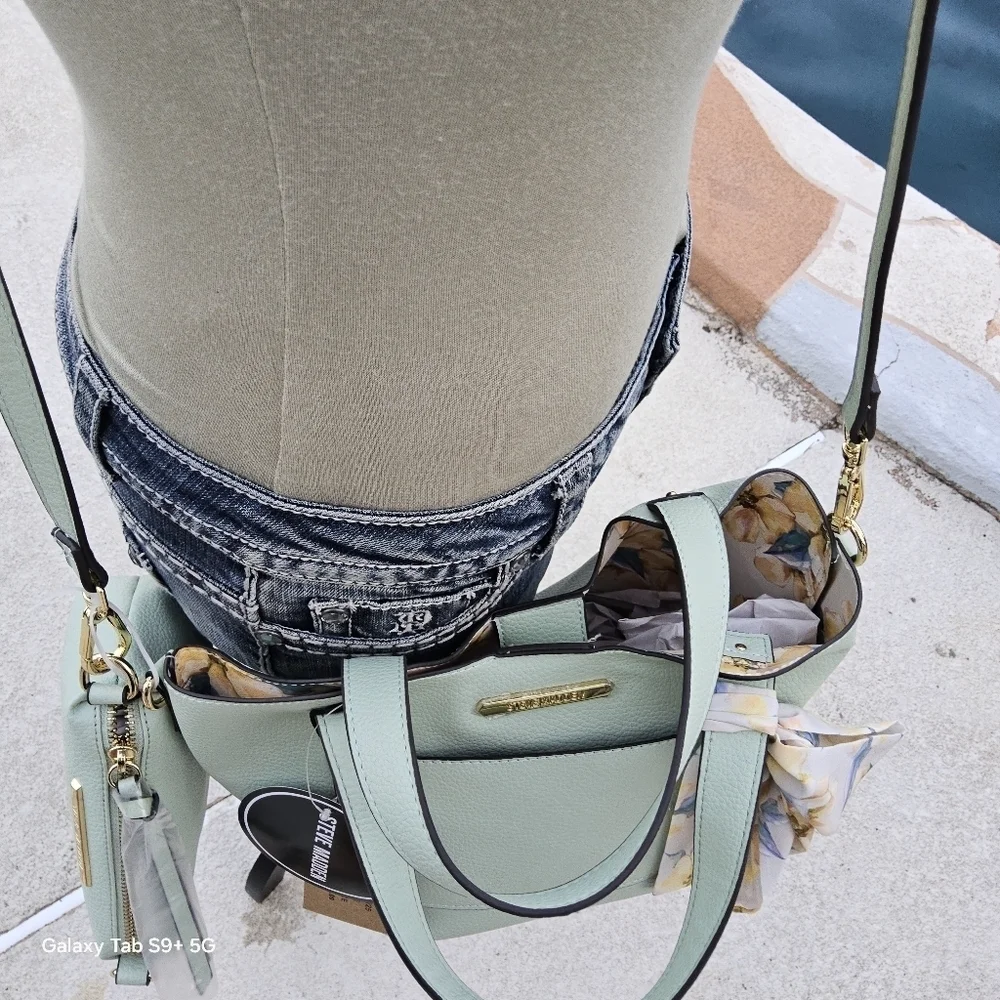 NWT STEVE MADDEN SAGE 